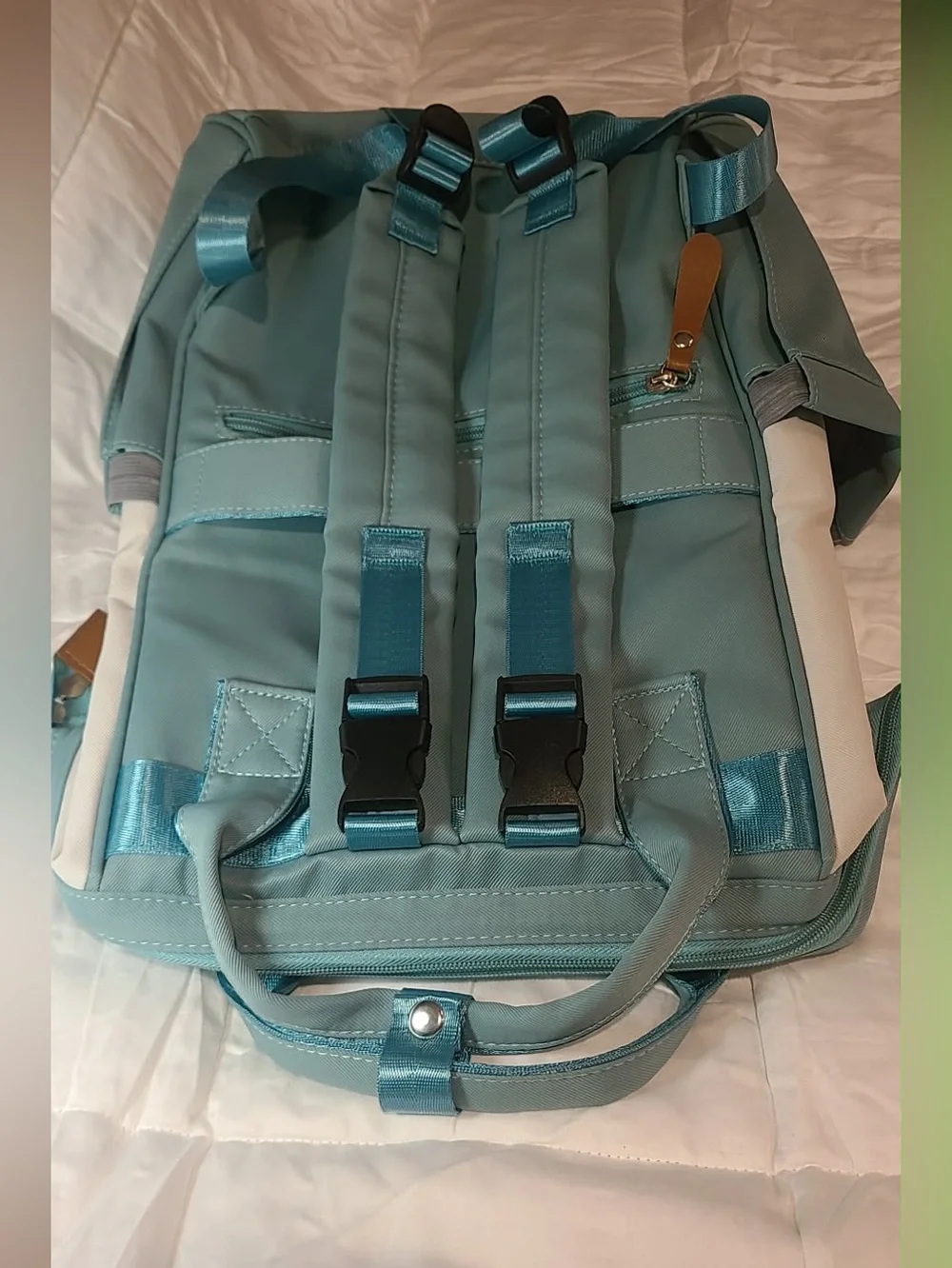 N/A mint green